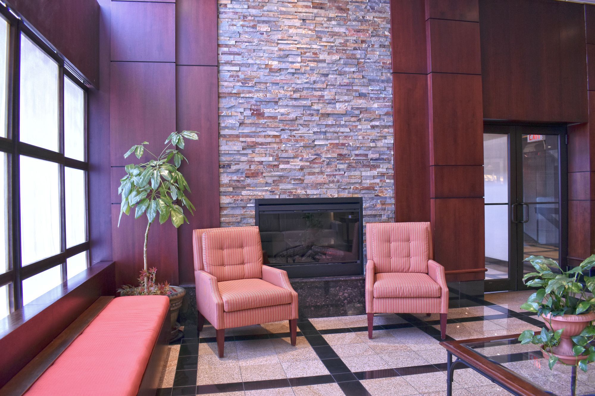 Hamilton Plaza Hotel And Conference Centre Kültér fotó